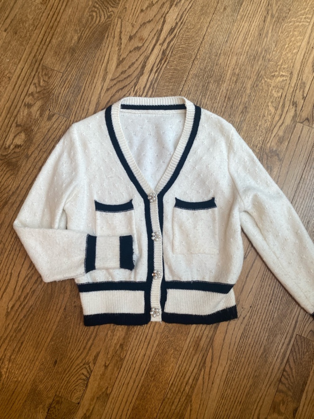 Vintage Women’s Cardigan Sweater